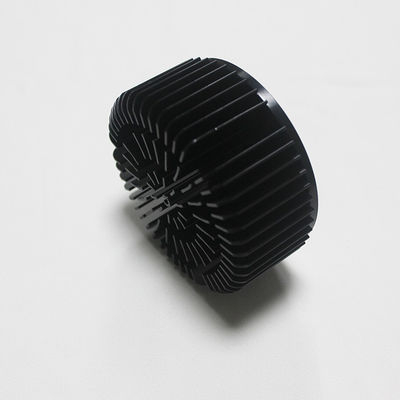 Aluminium Alloy Heat Sink Dengan Penempaan Dingin Ketebalan Dasar 5.0mm